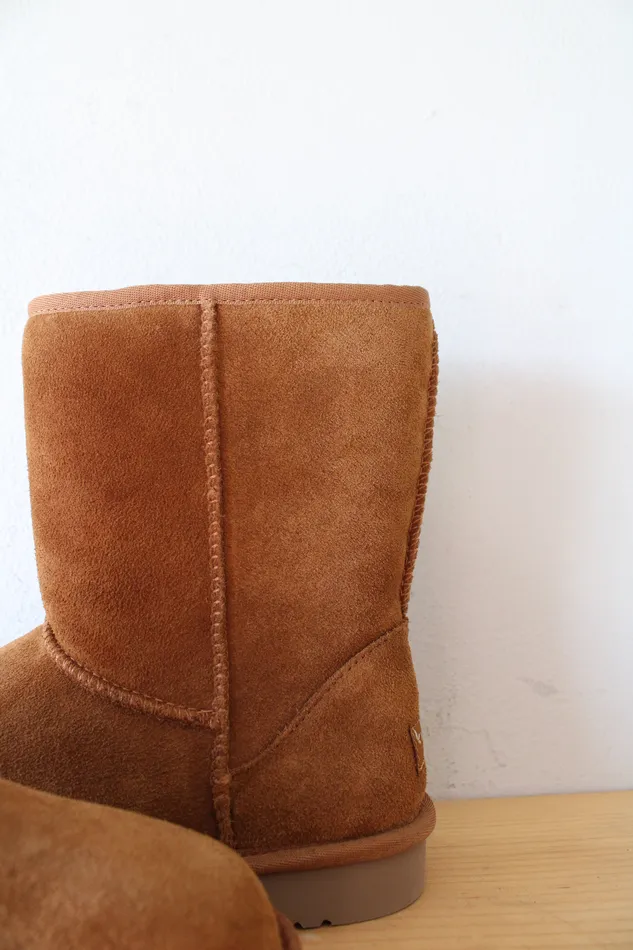 Earrings UGG UGG Koolaburra Chestnut Short Boots Size 7