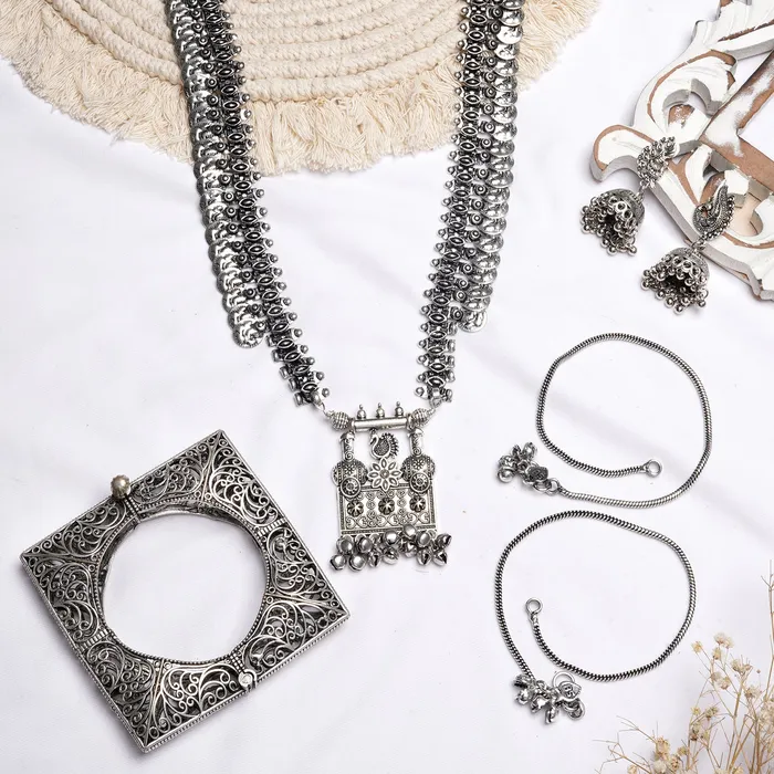 Teejh Achal Silver Oxidised Jewelry Gift Set Teejh Rings