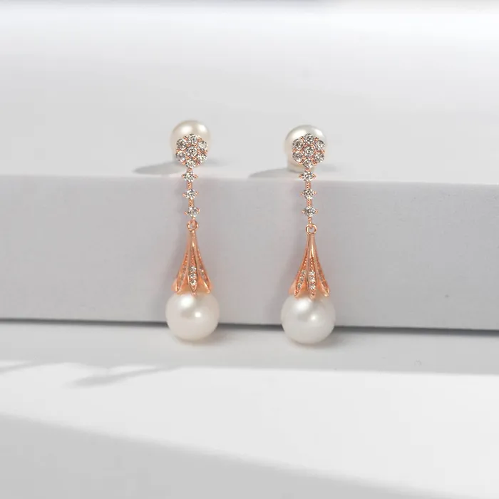 Earrings Elegant Pearl Earrings WE00516 Pearly Lustre