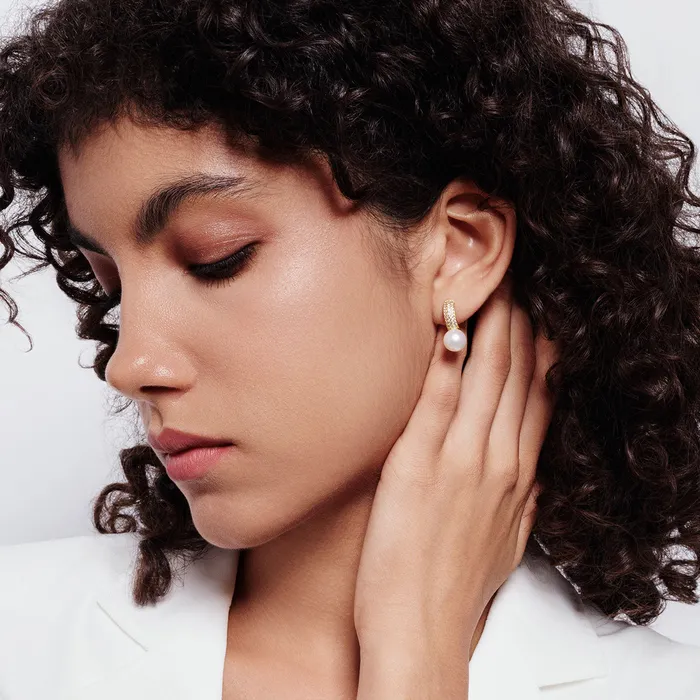 Earrings Pearly Lustre Elegant Freshwater Pearl Earrings WE00624