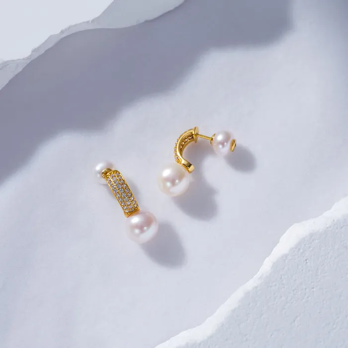 Earrings Pearly Lustre Elegant Freshwater Pearl Earrings WE00624