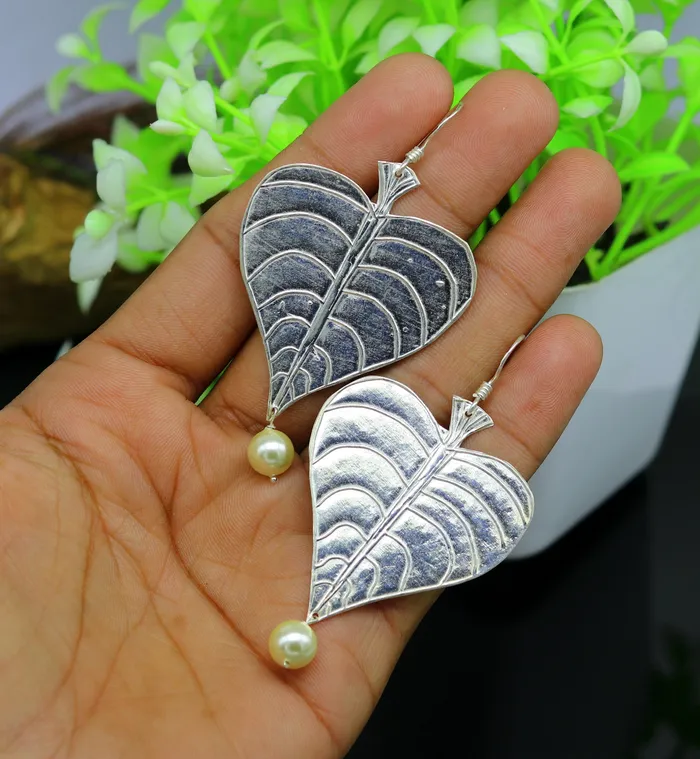 Earrings TRIBAL ORNAMENTS 925 sterling silver handmade peepal tree leaf earring with pretty hanging pearl excellent customized hoops earring summer collection ear490