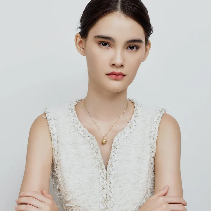Necklaces Pearly Lustre 18K Solid Gold South Sea Golden Pearl Necklace KN00240