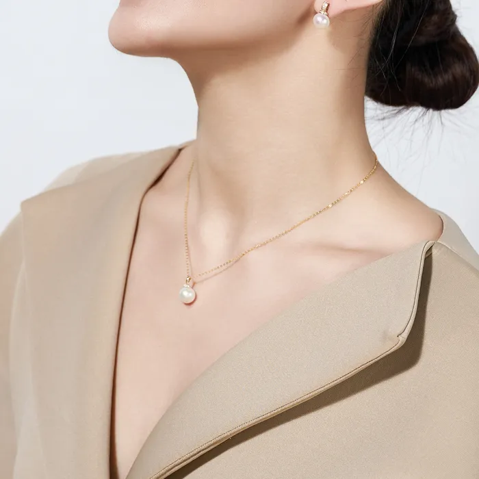Pearly Lustre Necklaces 18K Solid Gold Freshwater Pearl Necklace KN00096