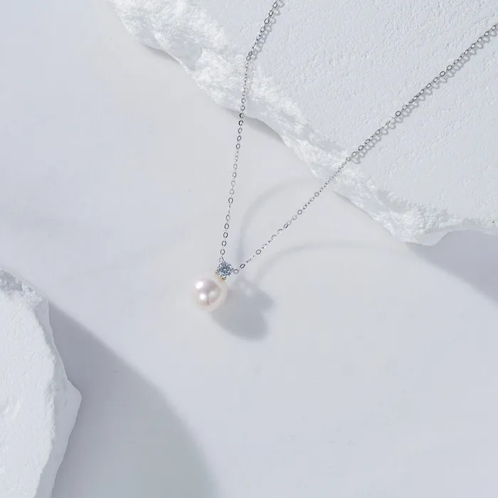 Pearly Lustre Necklaces 18K Solid Gold Freshwater Pearl Necklace KN00162