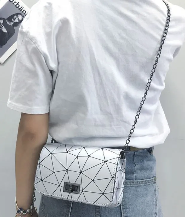 polly Rings PB154 White Geometric Design Shoulder Bag polly Rings PB154 White Geometric Design Shoulder Bag