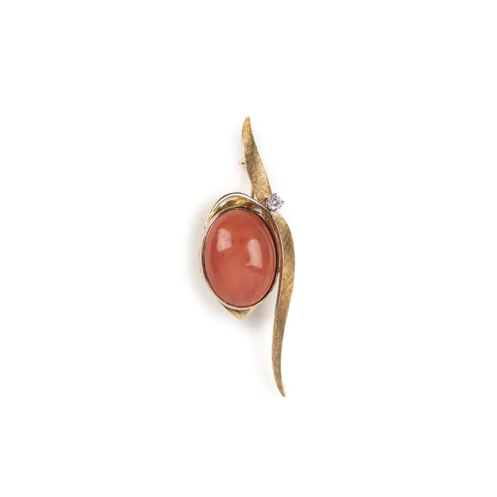 PreOwned Coral and Diamond Brooch STORE 5a Necklaces