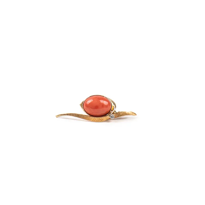 PreOwned Coral and Diamond Brooch STORE 5a Necklaces