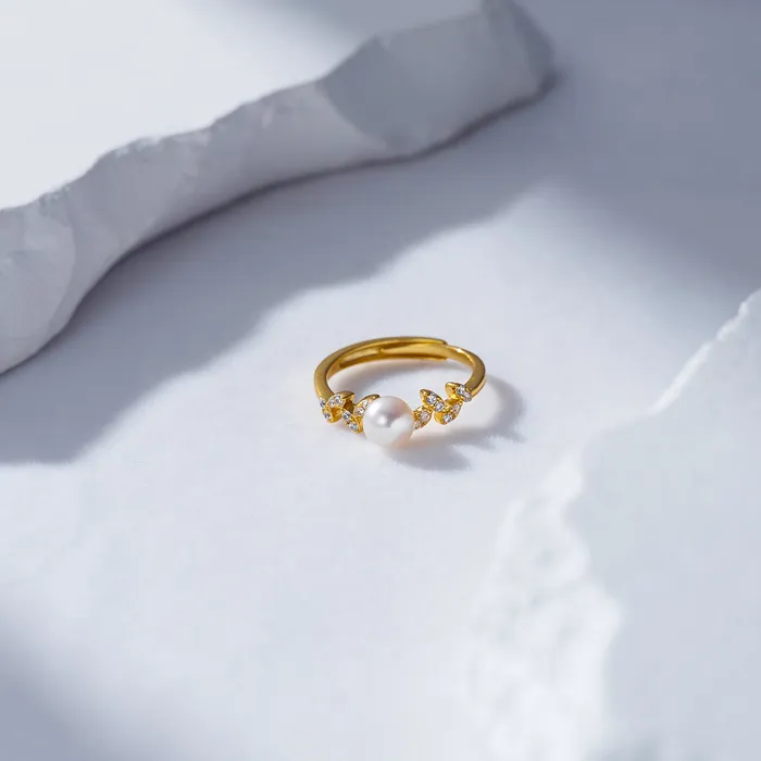 Rings Pearly Lustre Elegant Freshwater Pearl Ring WR00204