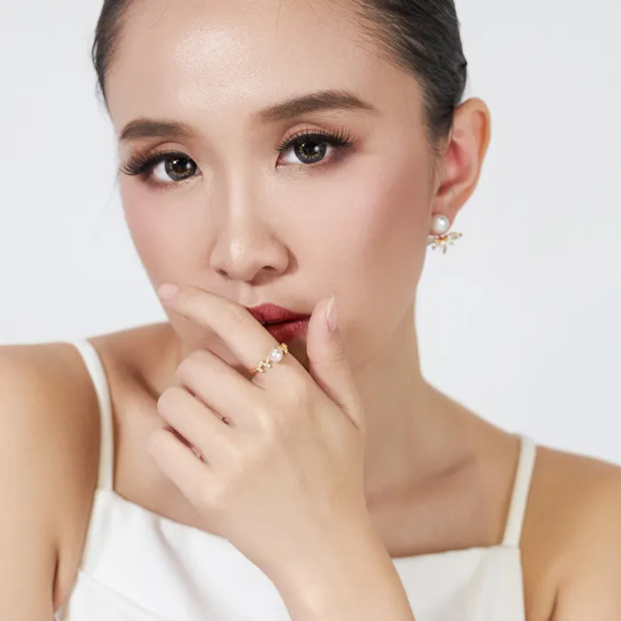 Rings Pearly Lustre Elegant Freshwater Pearl Ring WR00204