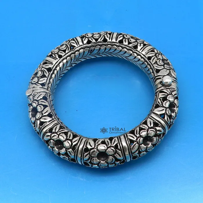 TRIBAL ORNAMENTS 925 sterling silver handmade fabulous flower work vintage chitai work Cultural bangle bracelet kada excellent traditional jewelry nsk689 Bracelets
