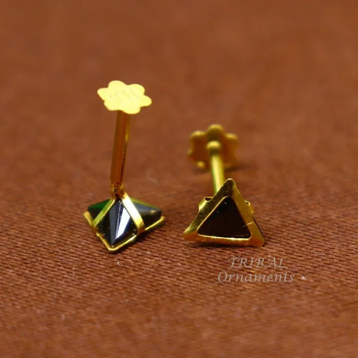 TRIBAL ORNAMENTS Earrings 4mm 18kt yellow gold handmade single stone Triangle shape stud earring cartilage earring customized unisex screw back stud jewelry er150