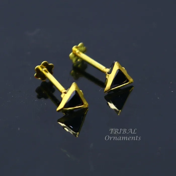 TRIBAL ORNAMENTS Earrings 4mm 18kt yellow gold handmade single stone Triangle shape stud earring cartilage earring customized unisex screw back stud jewelry er150