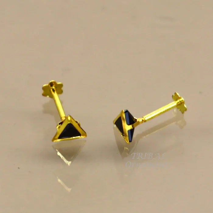 TRIBAL ORNAMENTS Earrings 4mm 18kt yellow gold handmade single stone Triangle shape stud earring cartilage earring customized unisex screw back stud jewelry er150