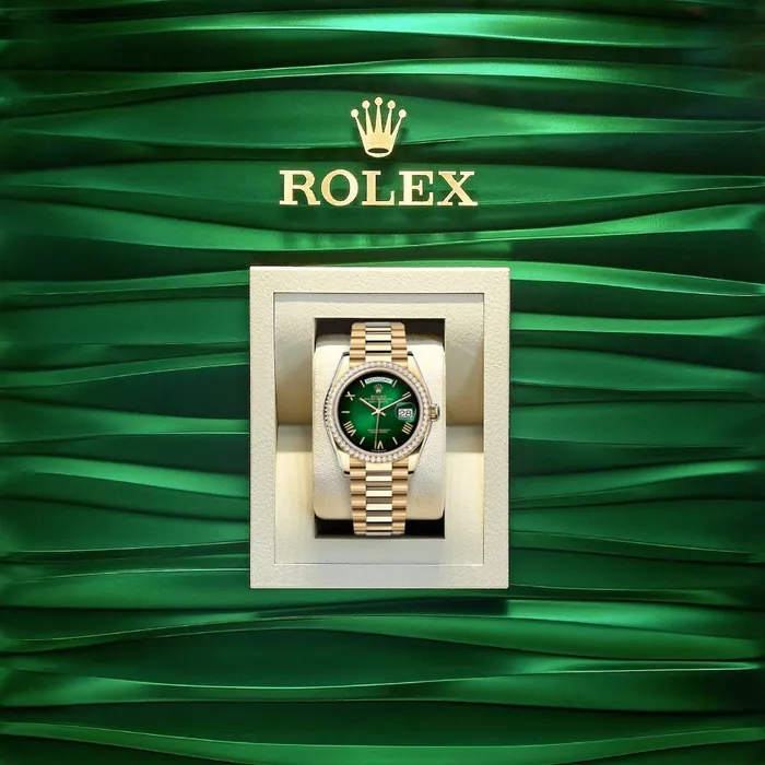 2024 Release Rolex DayDate 36 mm 18k yellow gold President bracelet Bright green dial Fluted bezel Mens Watch 128238 Rolex Bracelets