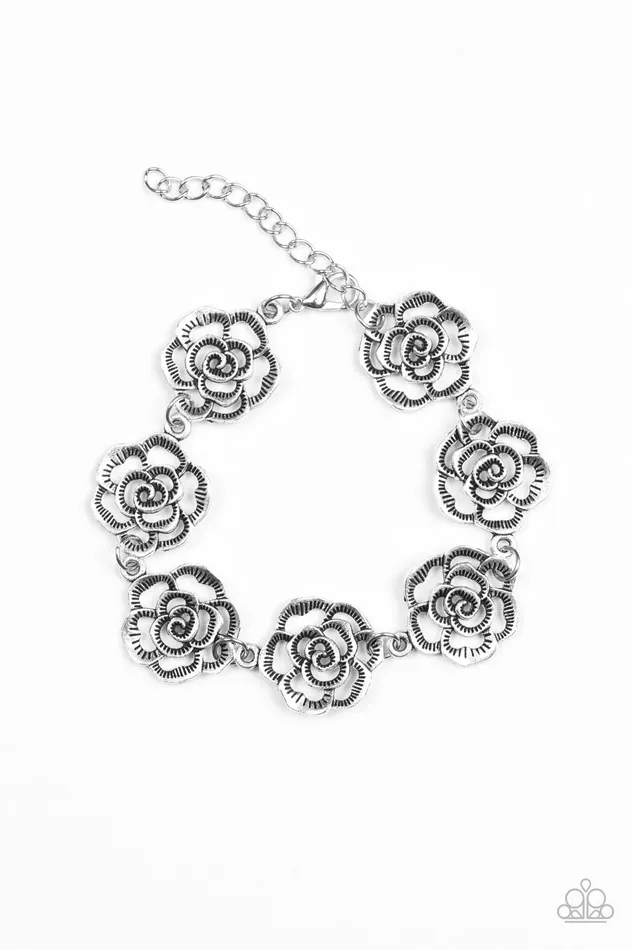 Bracelets Paparazzi Jewelry Paparazzi Bracelet Nip It In The ROSEBUD Silver