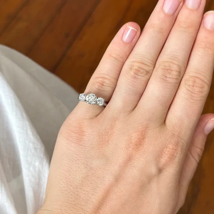 Croghans Rings 165ctw Round Brilliant Diamond ThreeStone Platinum Engagement Ring