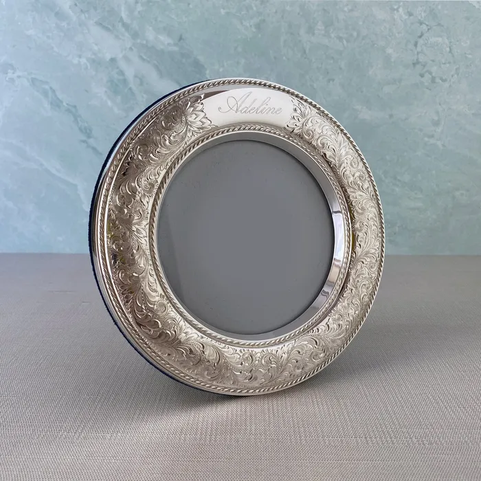 Croghans Rings Sterling Silver Nostalgia Round Picture Frame