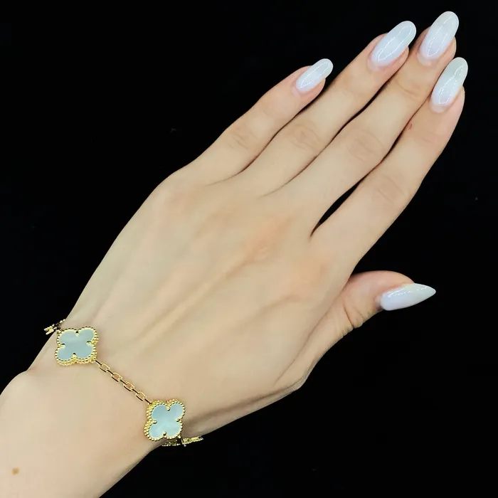 Diamond Source NYC Fashion 18k Yellow Gold Bracelet with Mother of Pearl Bracelets