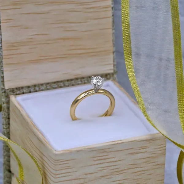 Diamond Source NYC Rings Yellow Gold Solitaire Engagement Ring with Natural Round Diamond ENG2505