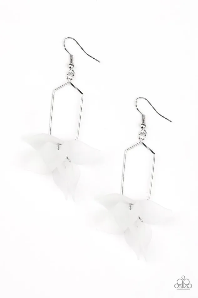 Earrings Paparazzi Earring Extra Ethereal White Paparazzi Jewelry Earrings Paparazzi Earring Extra Ethereal White Paparazzi Jewelry