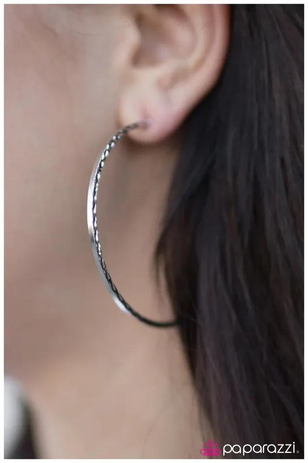 Earrings Paparazzi Earring Western Diamondback Silver Paparazzi Jewelry