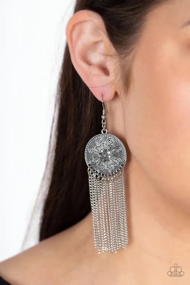 Earrings Paparazzi Jewelry Paparazzi Earring Fringe Control Silver