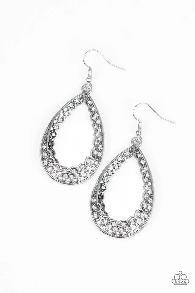 Earrings Paparazzi Jewelry Paparazzi Earring Royal Treatment White