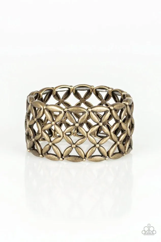 Paparazzi Bracelet The Big BLOOM Brass Paparazzi Jewelry Bracelets