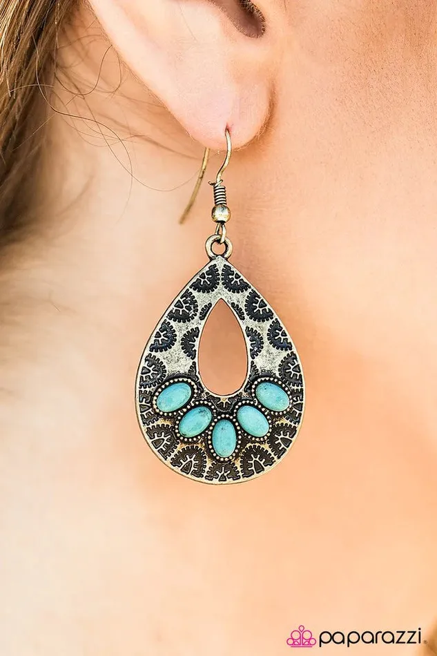Paparazzi Earring Canyon Carnivore Brass Paparazzi Jewelry Earrings