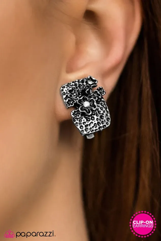 Paparazzi Earring Floral Forest Silver Paparazzi Jewelry Earrings