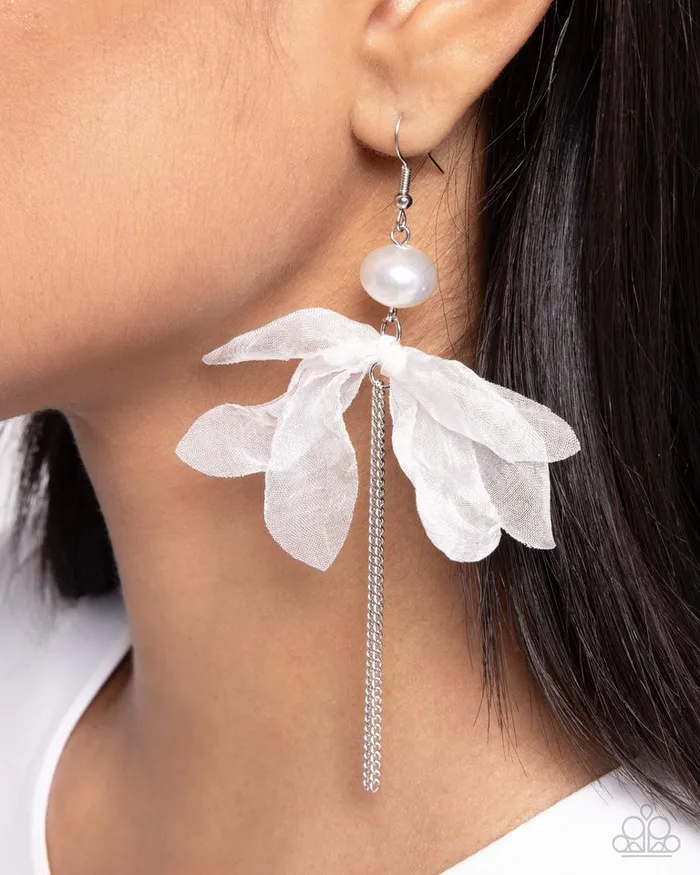 Paparazzi Jewelry Earrings Paparazzi Earring Ballerina Build White