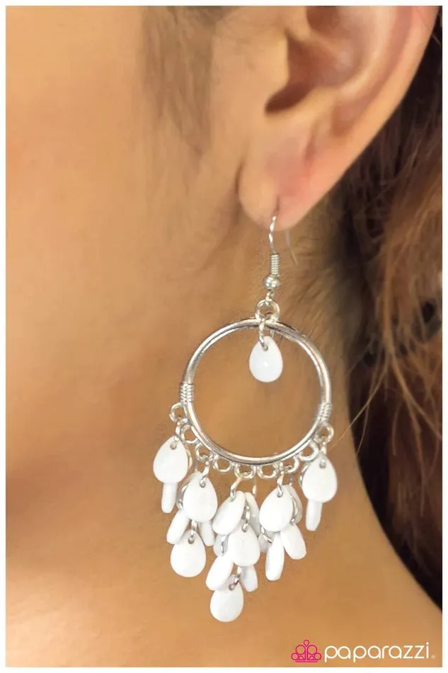 Paparazzi Jewelry Earrings Paparazzi Earring Frame Of Mind White