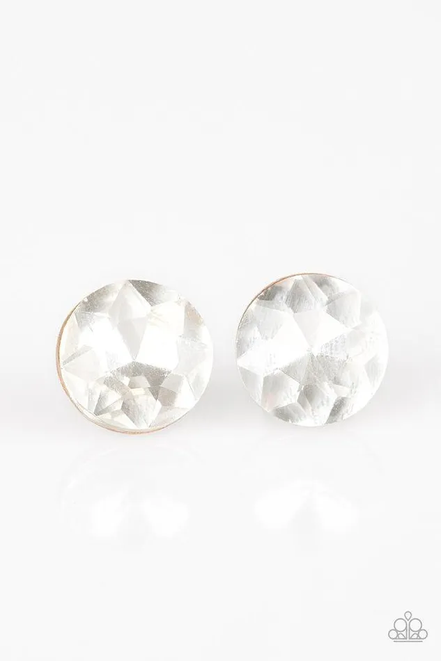 Paparazzi Jewelry Earrings Paparazzi Earring GLOWING GLOWING Gone Gold
