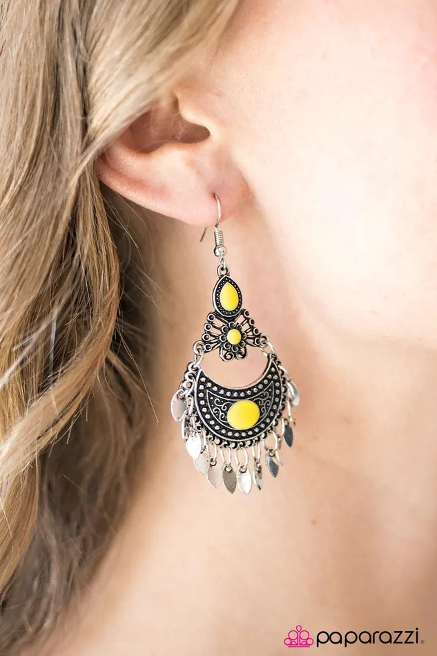 Paparazzi Jewelry Earrings Paparazzi Earring Keep It Wild Yellow
