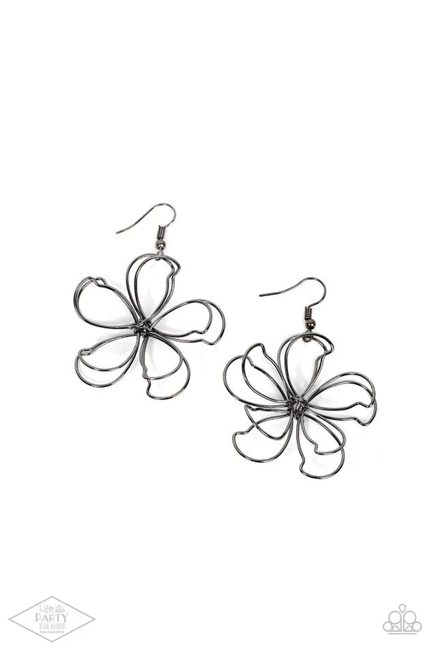 Paparazzi Jewelry Earrings Paparazzi Earring Miss Daisy Gunmetal Large