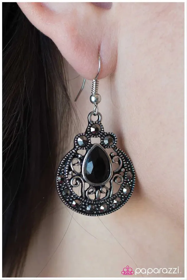 Paparazzi Jewelry Earrings Paparazzi Earring Stars In Their Eyes Black