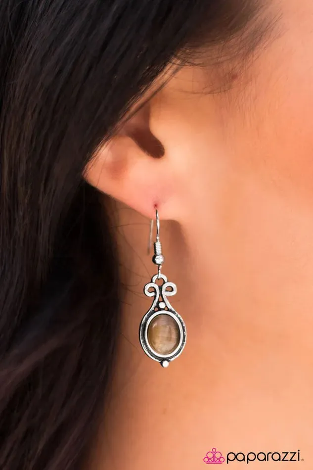 Paparazzi Jewelry Earrings Paparazzi Earring The Color of Money Brown