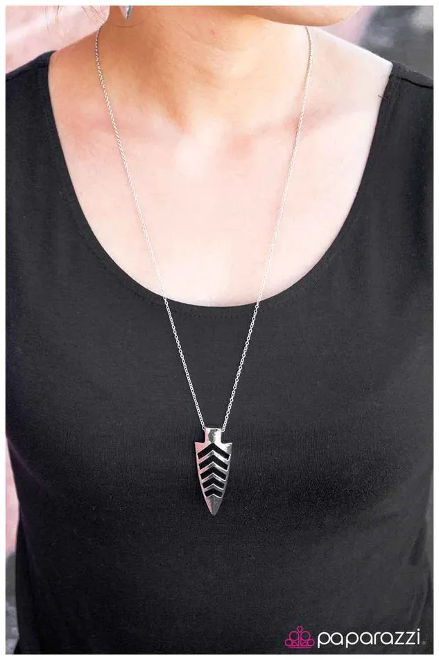 Paparazzi Jewelry Necklaces Paparazzi Necklace A Matter of Artifact Silver
