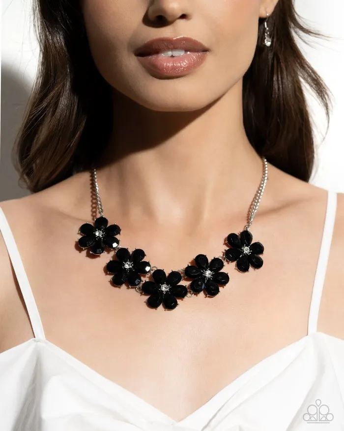 Paparazzi Jewelry Necklaces Paparazzi Necklace Floral Fun Black