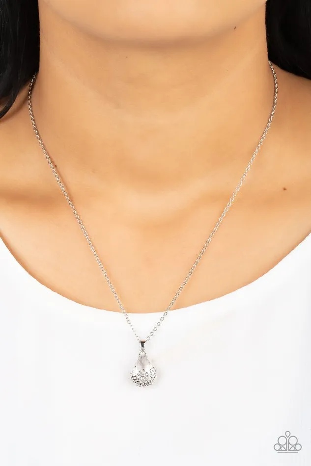 Paparazzi Jewelry Necklaces Paparazzi Necklace Flower Patch Fabulous White