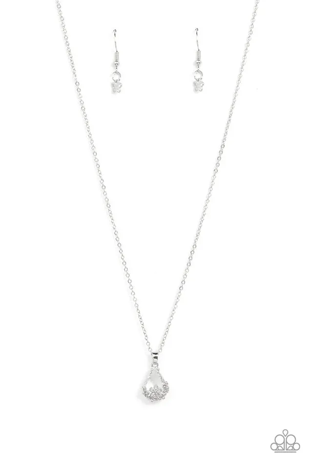 Paparazzi Jewelry Necklaces Paparazzi Necklace Flower Patch Fabulous White