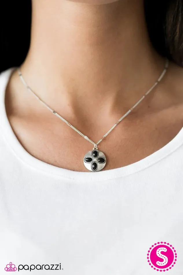 Paparazzi Jewelry Necklaces Paparazzi Necklace Summer Social Black