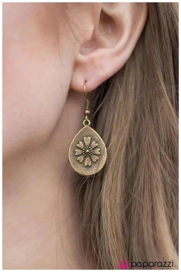 Paparazzi Jewelry Paparazzi Earring Rural Beauty Brass Earrings