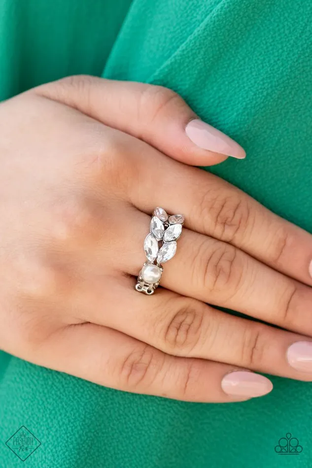 Paparazzi Jewelry Rings Paparazzi Ring Majestically Musing White