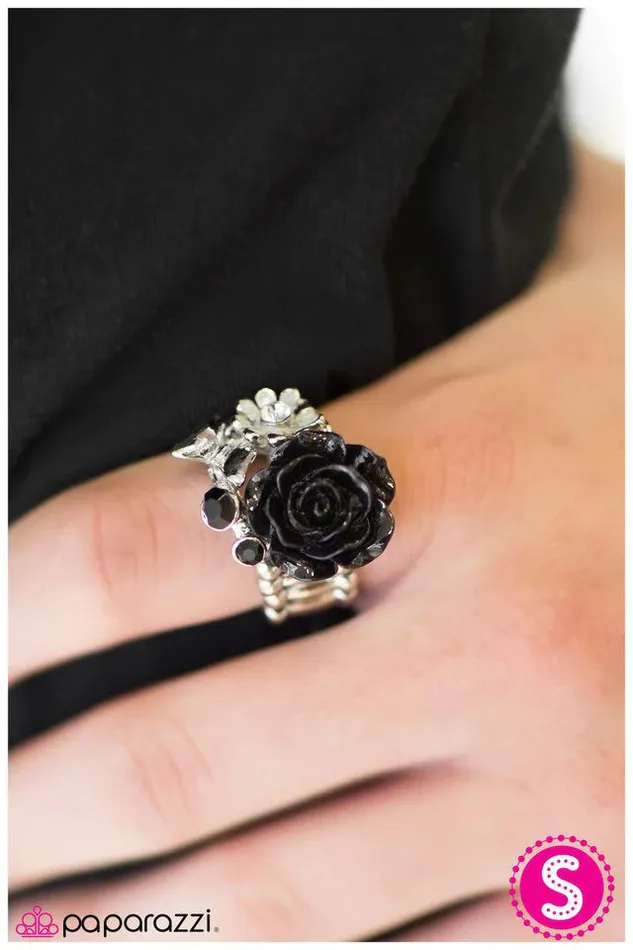 Paparazzi Jewelry Rings Paparazzi Ring Midnight Meadow Black