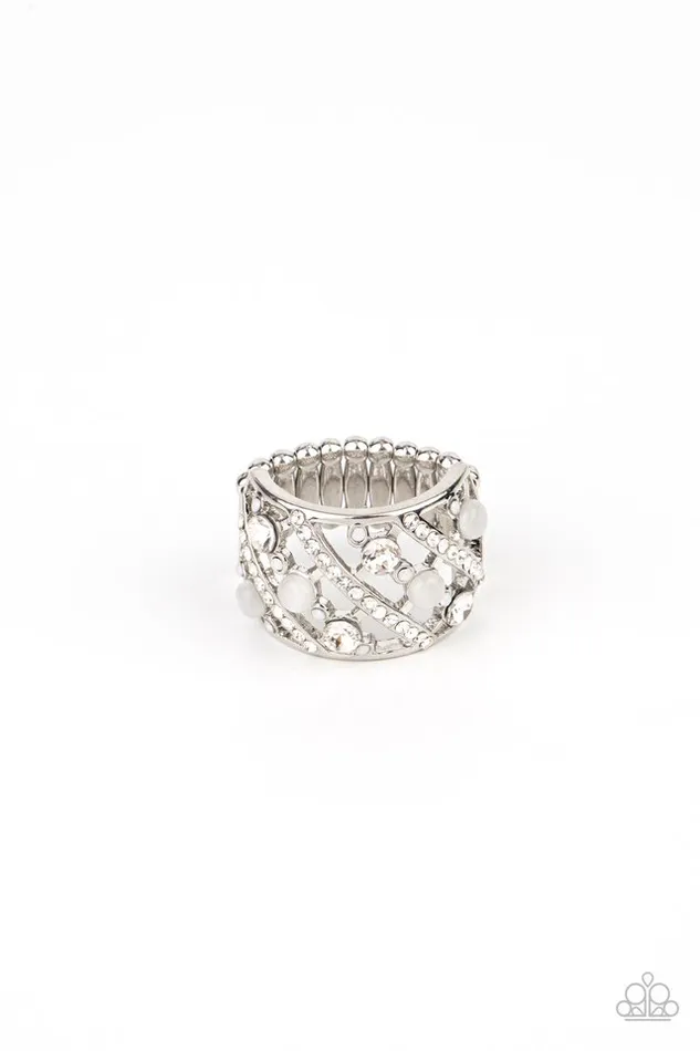 Paparazzi Ring Bubbles for Brunch White Paparazzi Jewelry Rings Paparazzi Ring Bubbles for Brunch White Paparazzi Jewelry Rings