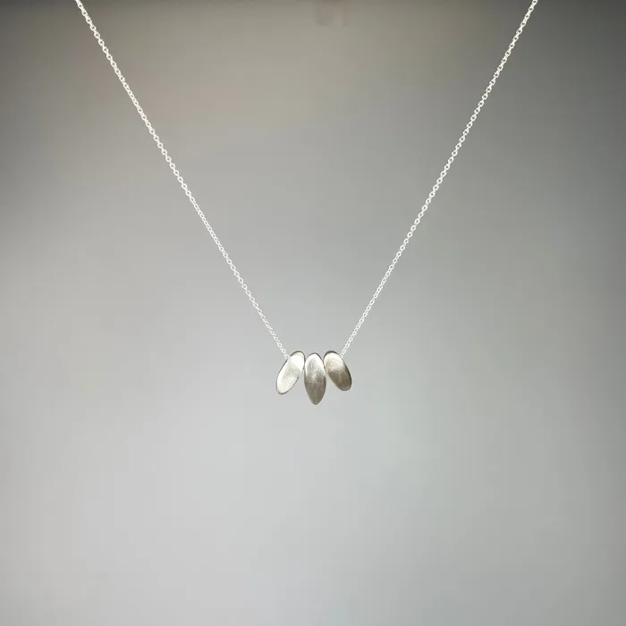 PHILIPPA ROBERTS JEWELRY Necklaces Three Nuggets Necklace