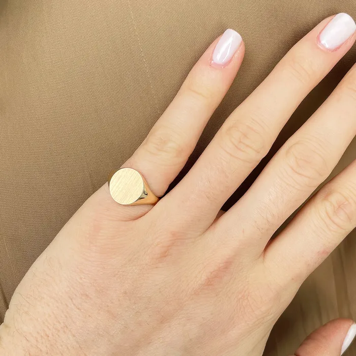 Rings Croghans 14K Yellow Gold 12x10mm Oval Signet Ring