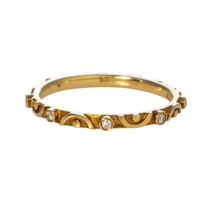 Rings Croghans Diamond Bezel Carved Pattern 18K Yellow Gold Band